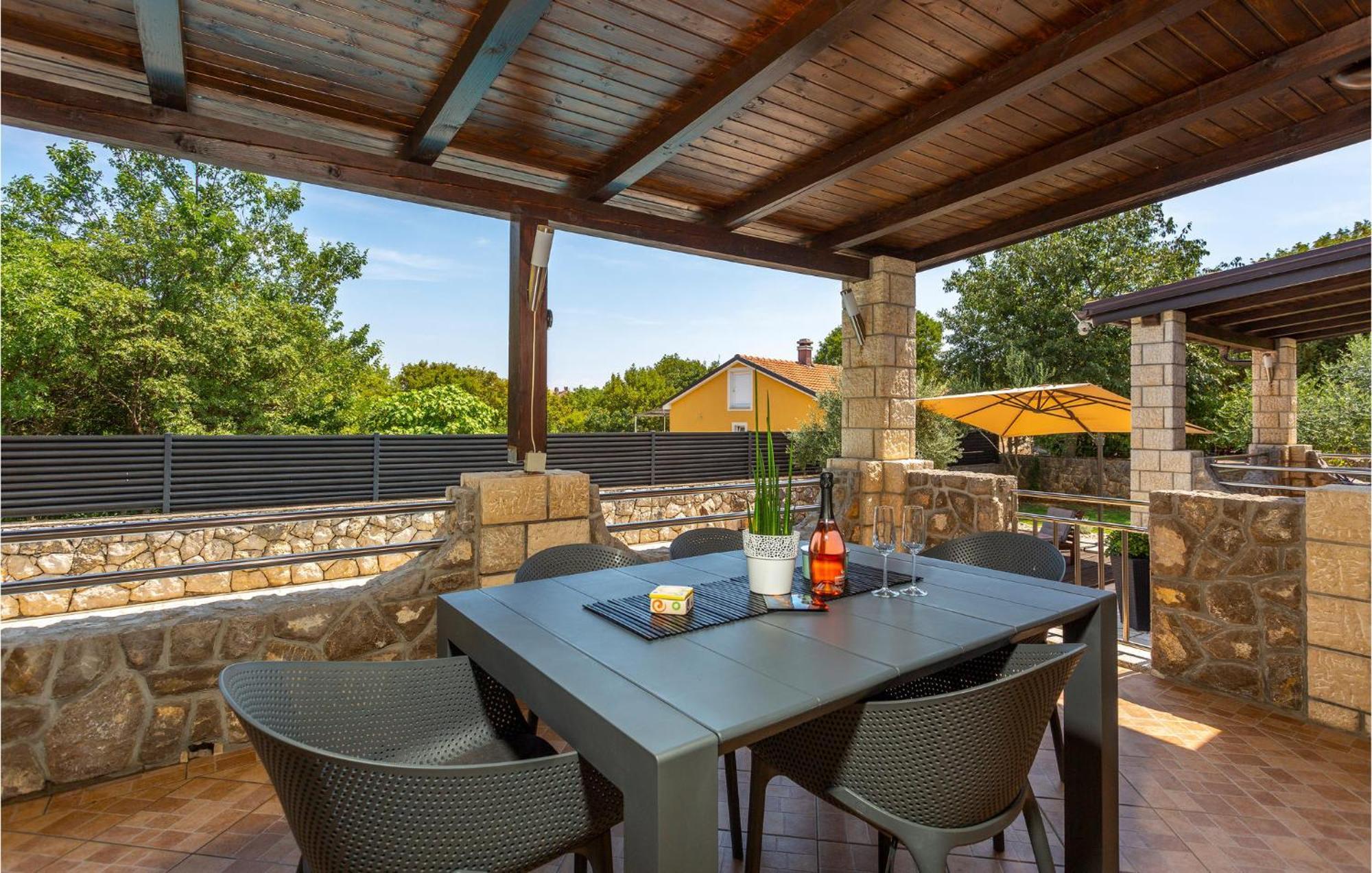 Nice Home In Lakmartin With Outdoor Swimming Pool Exterior foto